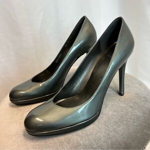 Stuart Weitzman charcoal gray patent leather high heel pumps Sz 9.5